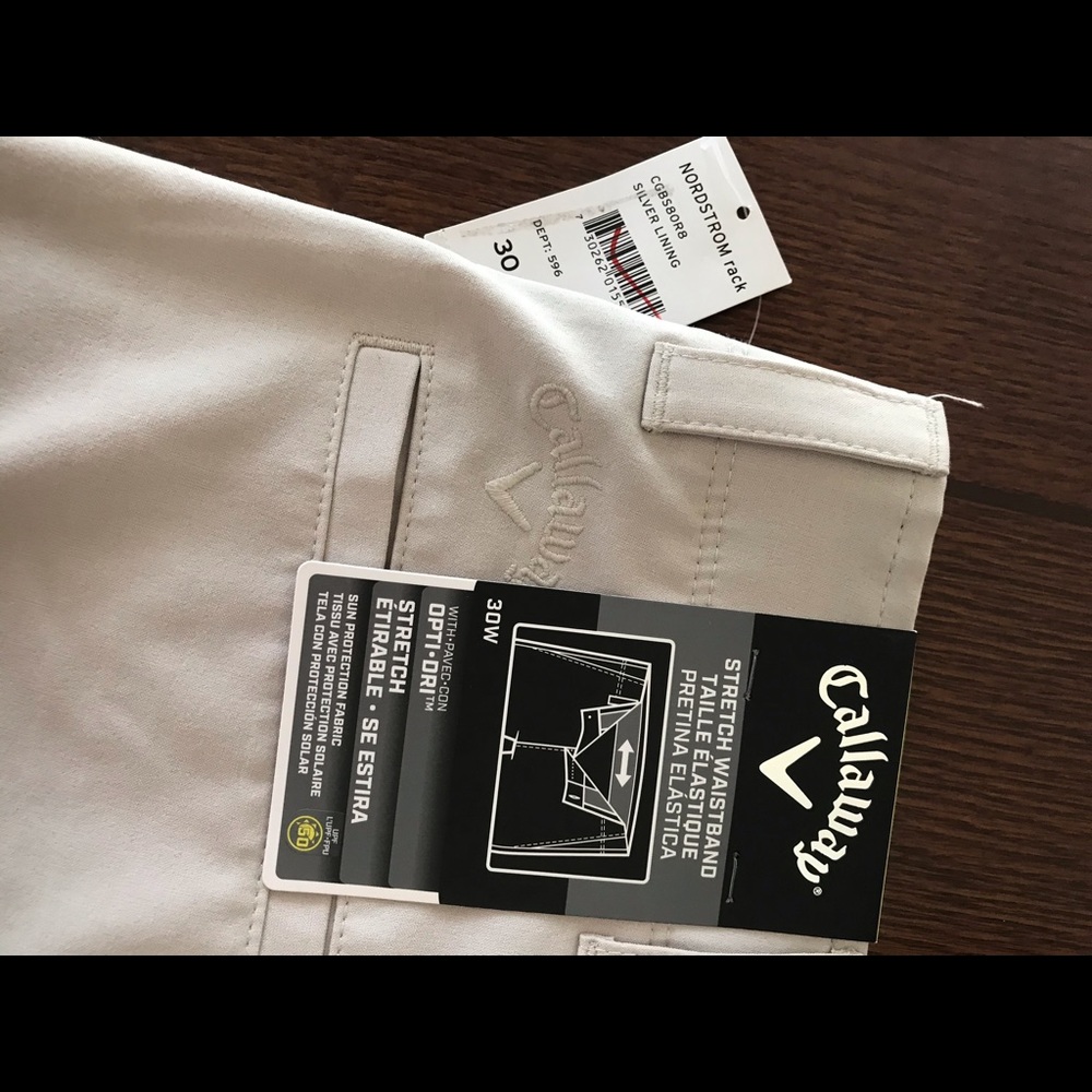 Men’ s Callaway stone colored golf shorts